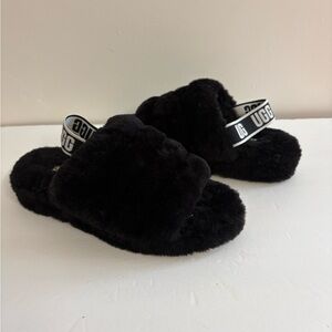 Women’s UGG Yea Slide Fluff Slippers Size 8